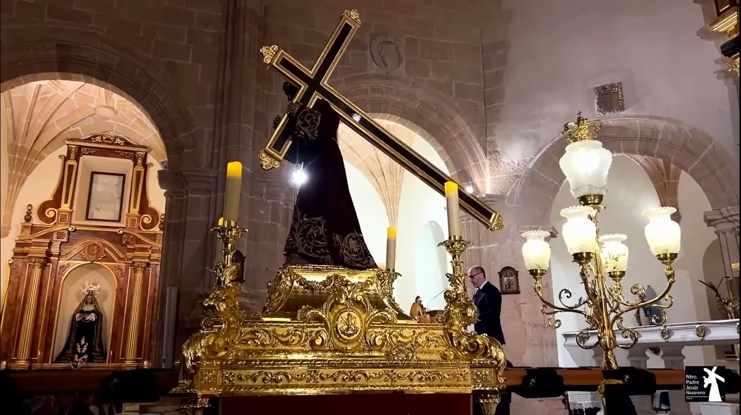 Presentación Trono Image